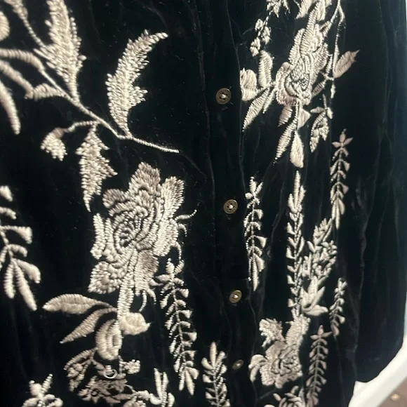 JOHNNY WAS Western Velvet Top - Picture 9 of 16